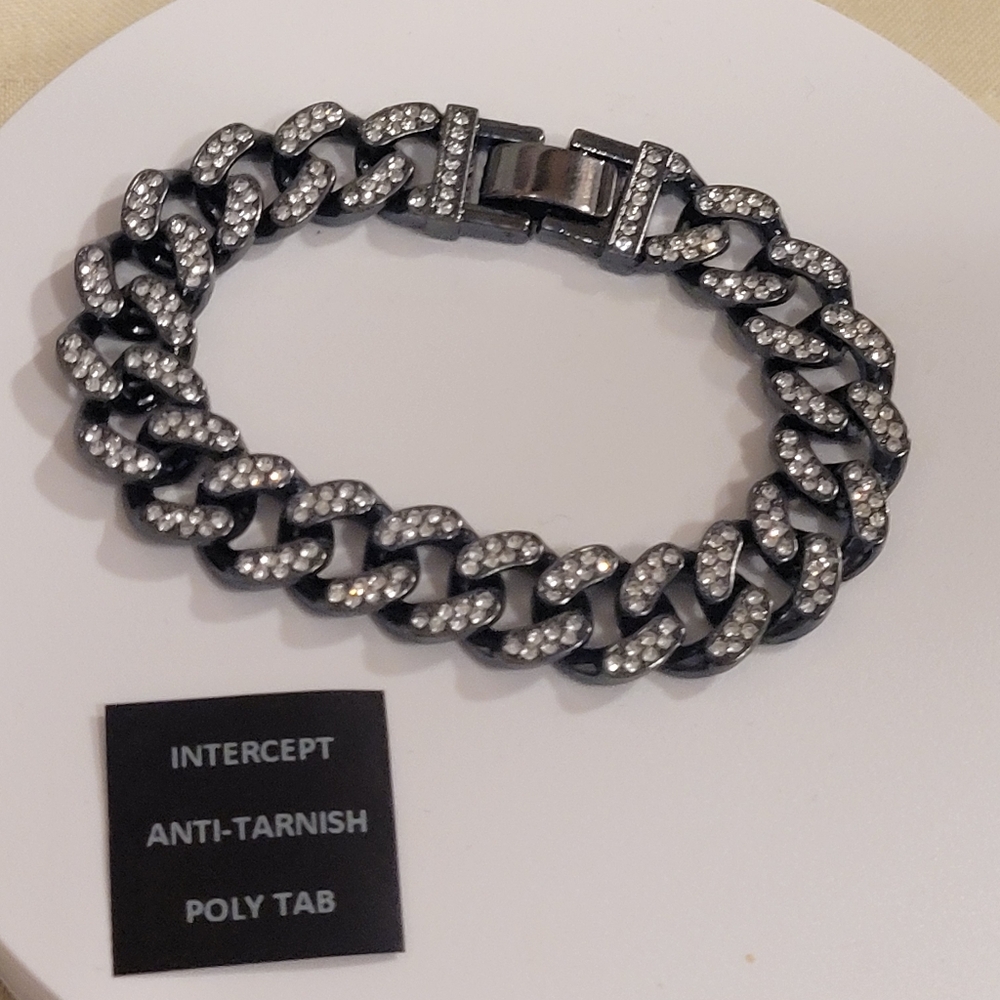 NWT BLACK ICED STAINLESS STEEL BRACELET WITH SAFETY LOCK. 8" austrian crystal